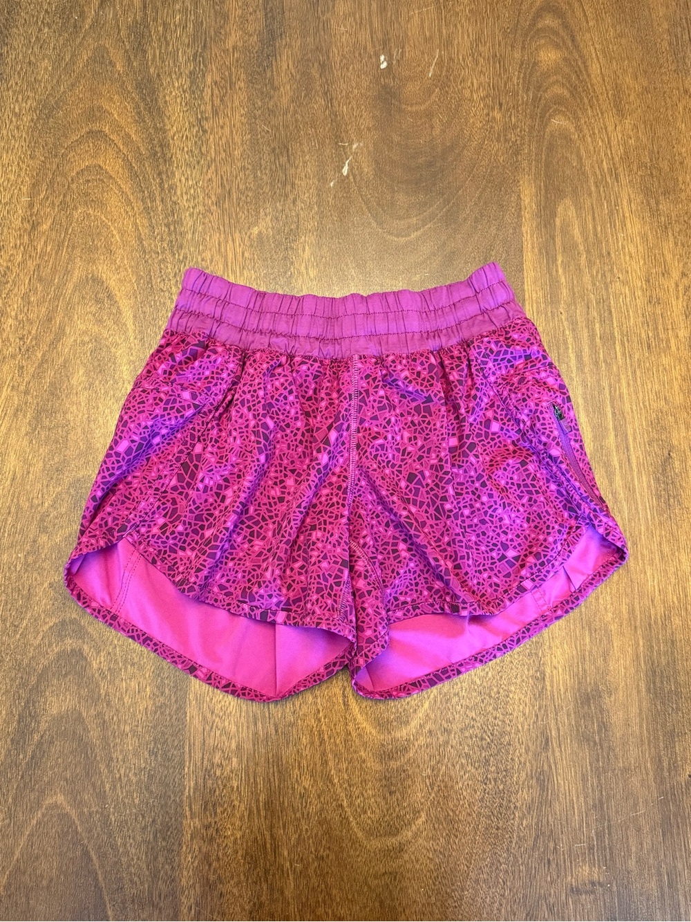 Lululemon Tracker Short III - Picture 2 of 8